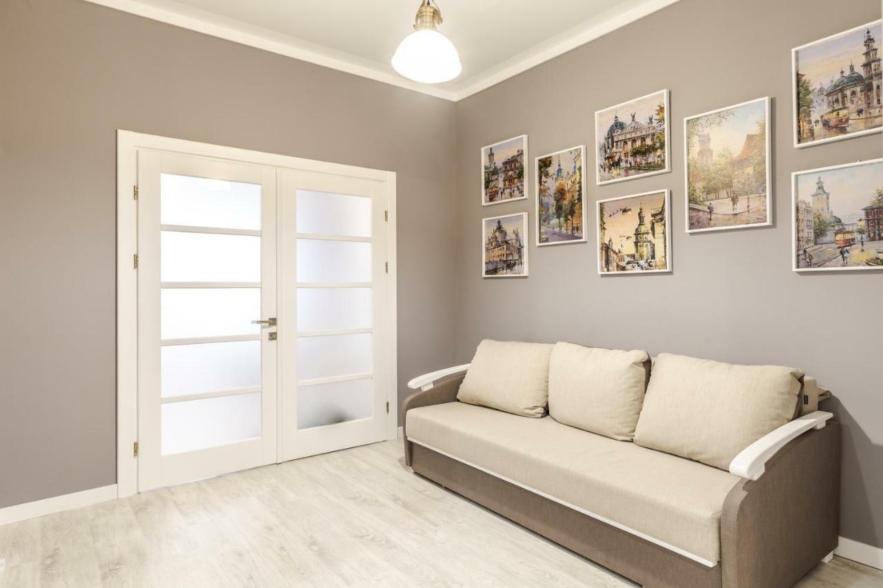 Modern Rus Appartement Lviv Buitenkant foto