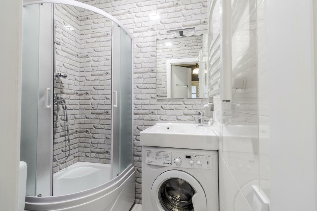 Modern Rus Appartement Lviv Buitenkant foto