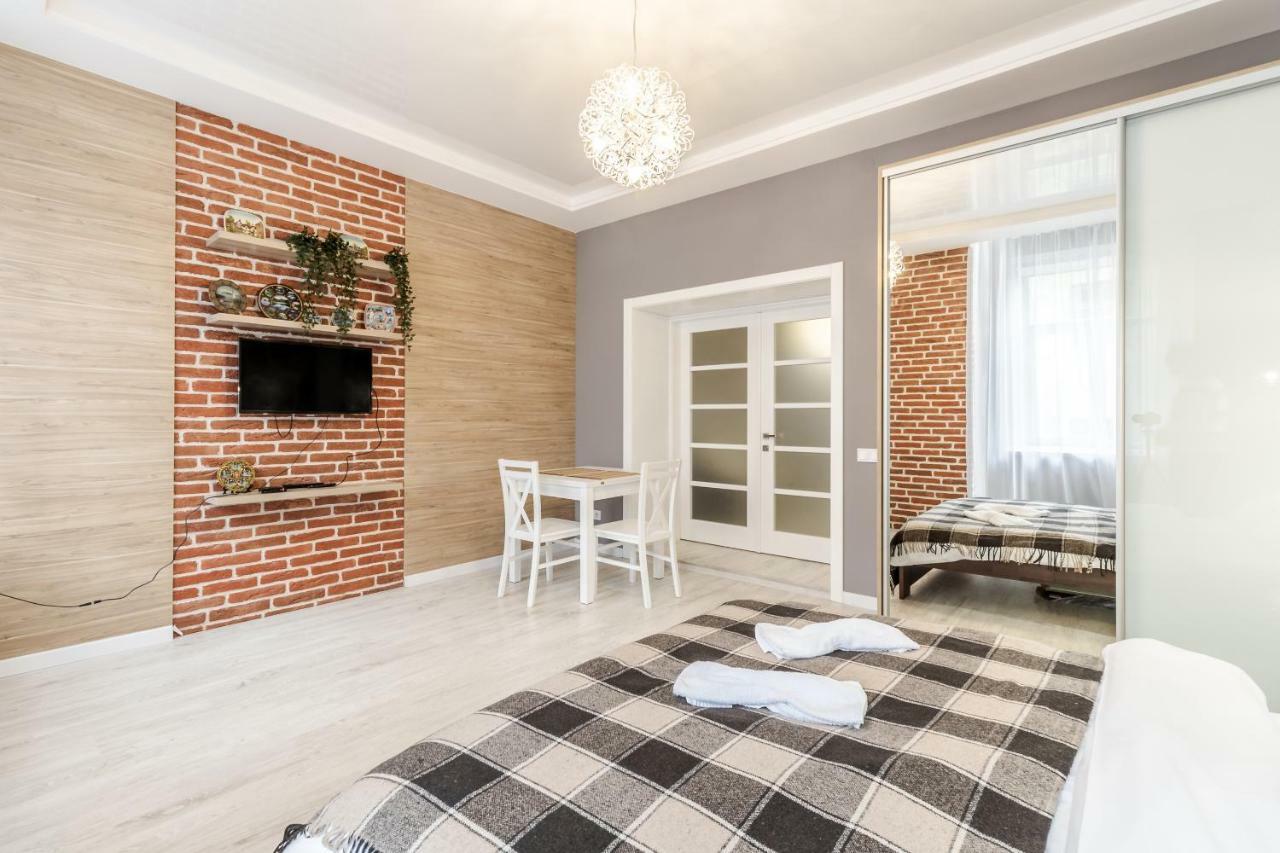 Modern Rus Appartement Lviv Buitenkant foto