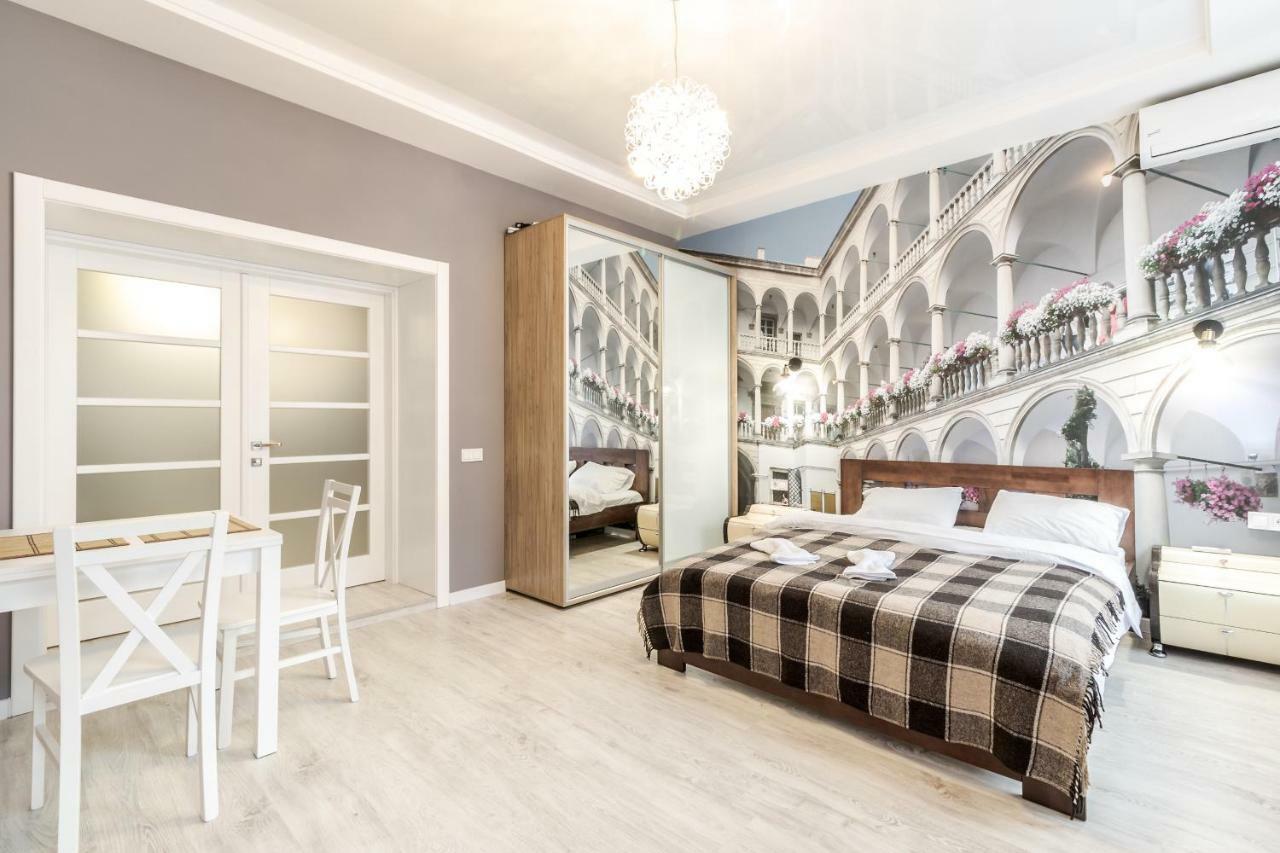 Modern Rus Appartement Lviv Buitenkant foto