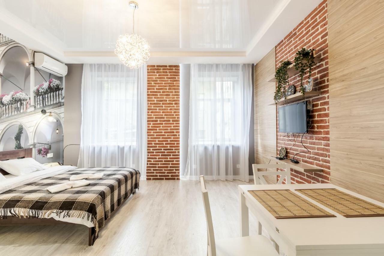 Modern Rus Appartement Lviv Buitenkant foto